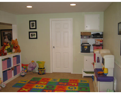 120 MacArthur Road Stoneham, MA 02180 - Photo 11 of 16 Gallery Image 11