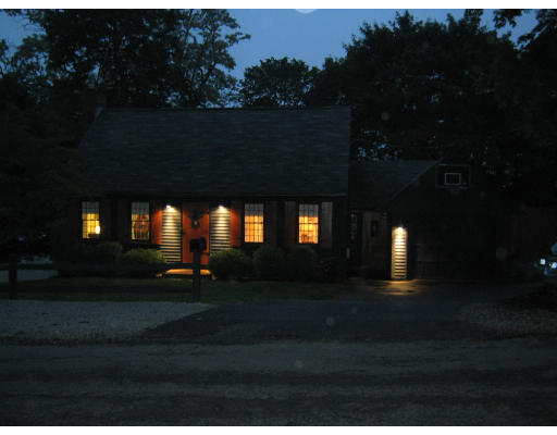 120 MacArthur Road Stoneham, MA 02180 - Photo 2 of 16 Gallery Image 2