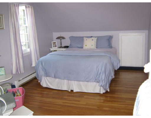 120 MacArthur Road Stoneham, MA 02180 - Photo 8 of 16 Gallery Image 8