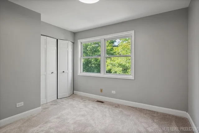 $675,000 | 1704 Kenyon Drive, Naperville, IL 60565