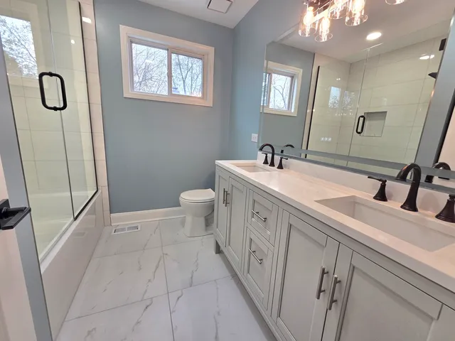 $675,000 | 1704 Kenyon Drive, Naperville, IL 60565