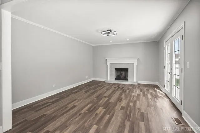 $675,000 | 1704 Kenyon Drive, Naperville, IL 60565