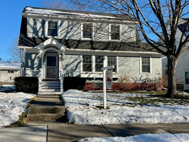 $369,900 | 809 Richards Avenue, Watertown, WI 53094