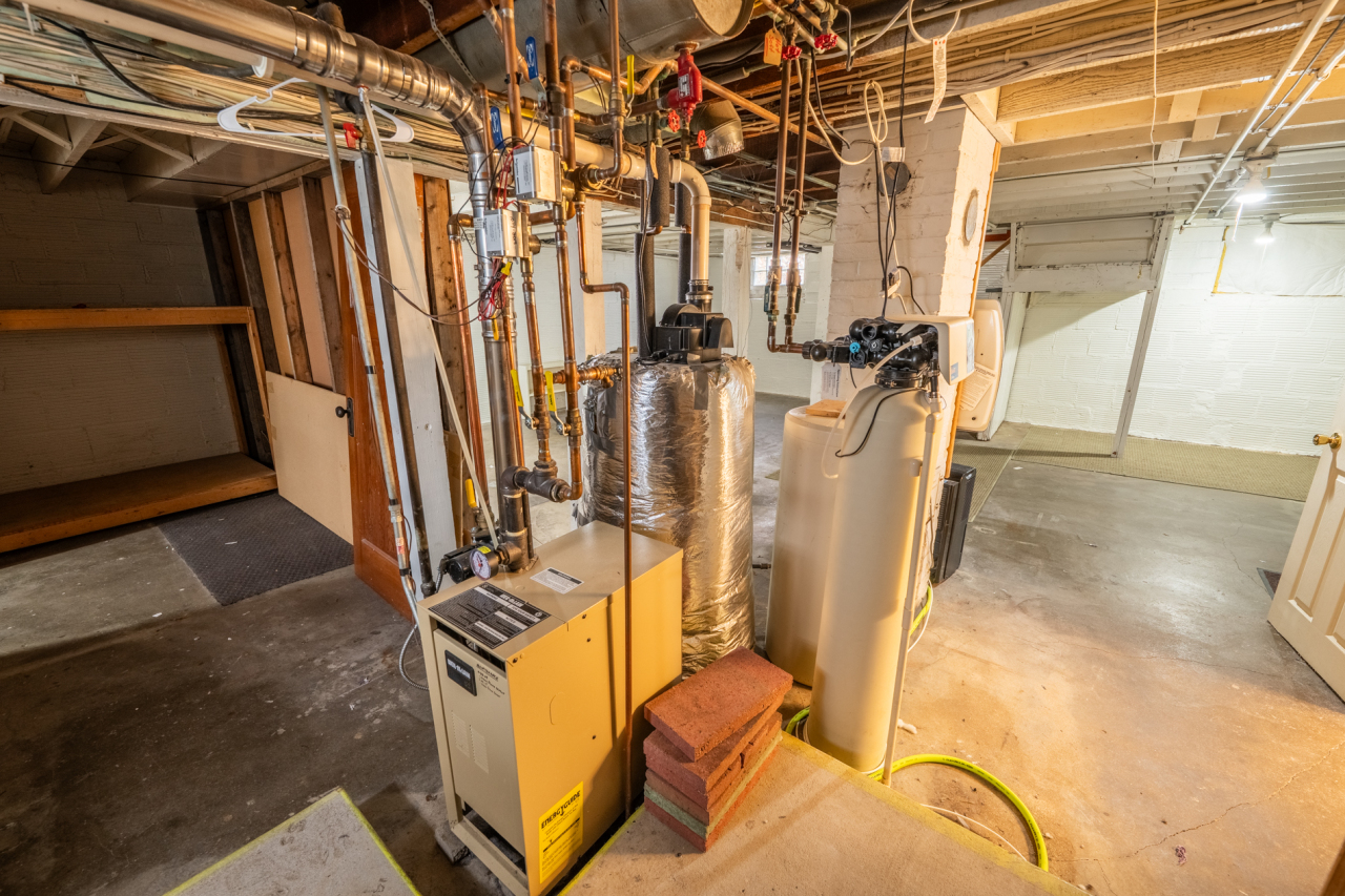 809 Richards Avenue Watertown, WI 53094 - Photo 34 of 56 Radiant Heat