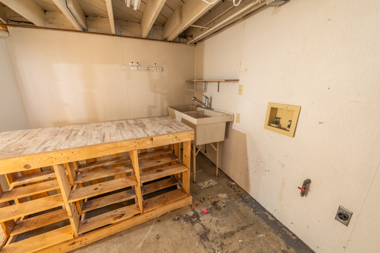 809 Richards Avenue Watertown, WI 53094 - Photo 36 of 56 Lower Level