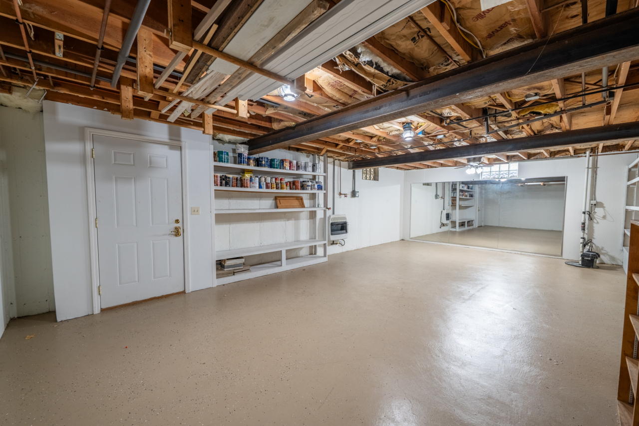 809 Richards Avenue Watertown, WI 53094 - Photo 39 of 56 Rec Room