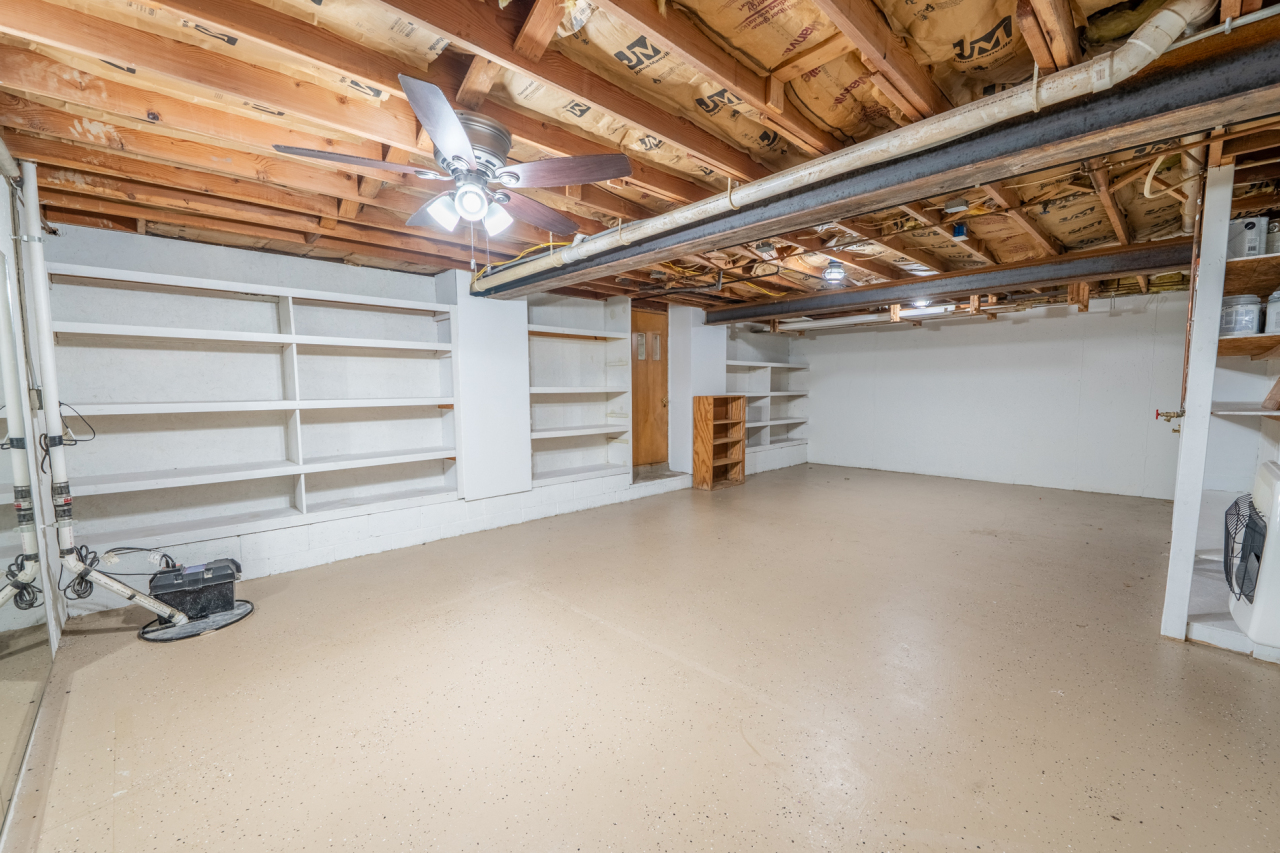 809 Richards Avenue Watertown, WI 53094 - Photo 41 of 56 Rec Room