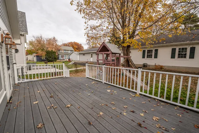 $369,900 | 809 Richards Avenue, Watertown, WI 53094