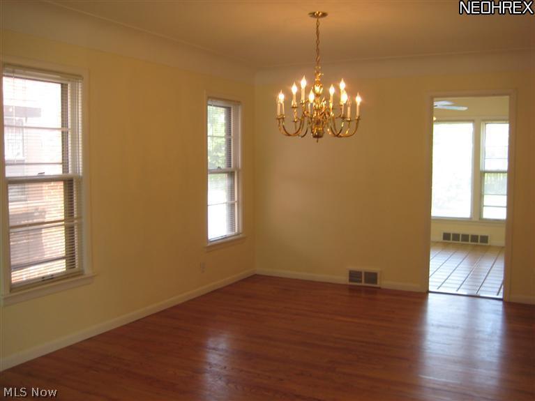 2441 Saybrook Road Cleveland, OH 44118 - Photo 8 of 17