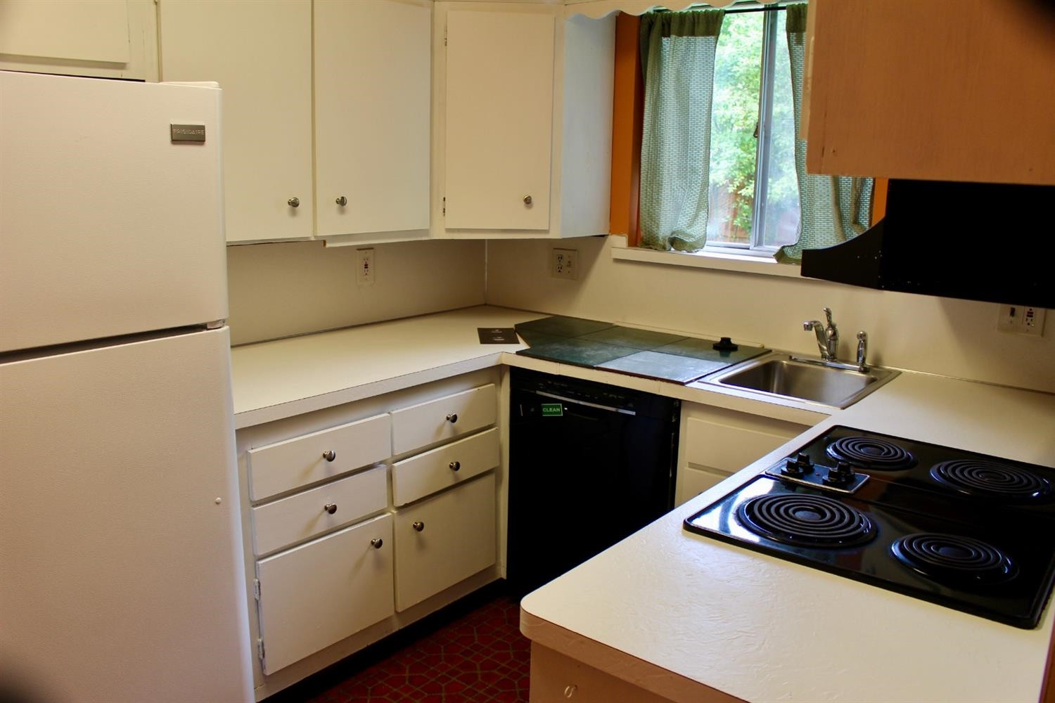 2416 Medford Road Ann Arbor, MI 48104 - Photo 7 of 33 Photo 7