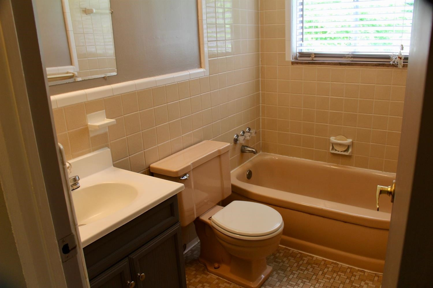 2416 Medford Road Ann Arbor, MI 48104 - Photo 9 of 33 Photo 9