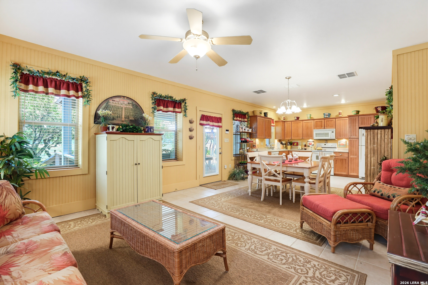 928 Pebble Beach Road Northwest Lakehills, TX 78063 - Photo 7 of 46