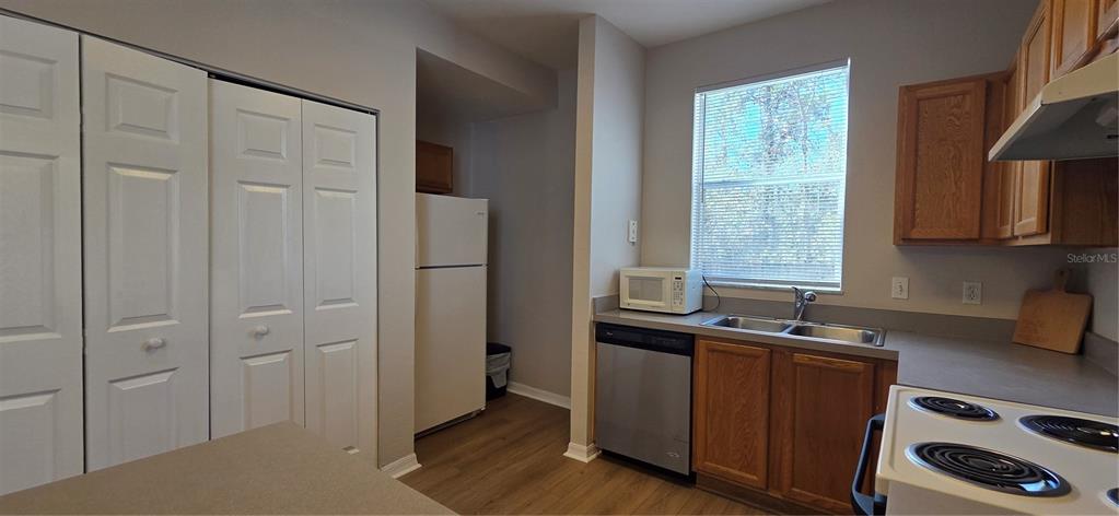 3970 Southwest 20th Avenue, Unit 912 Gainesville, FL 32607 - Photo 9 of 29