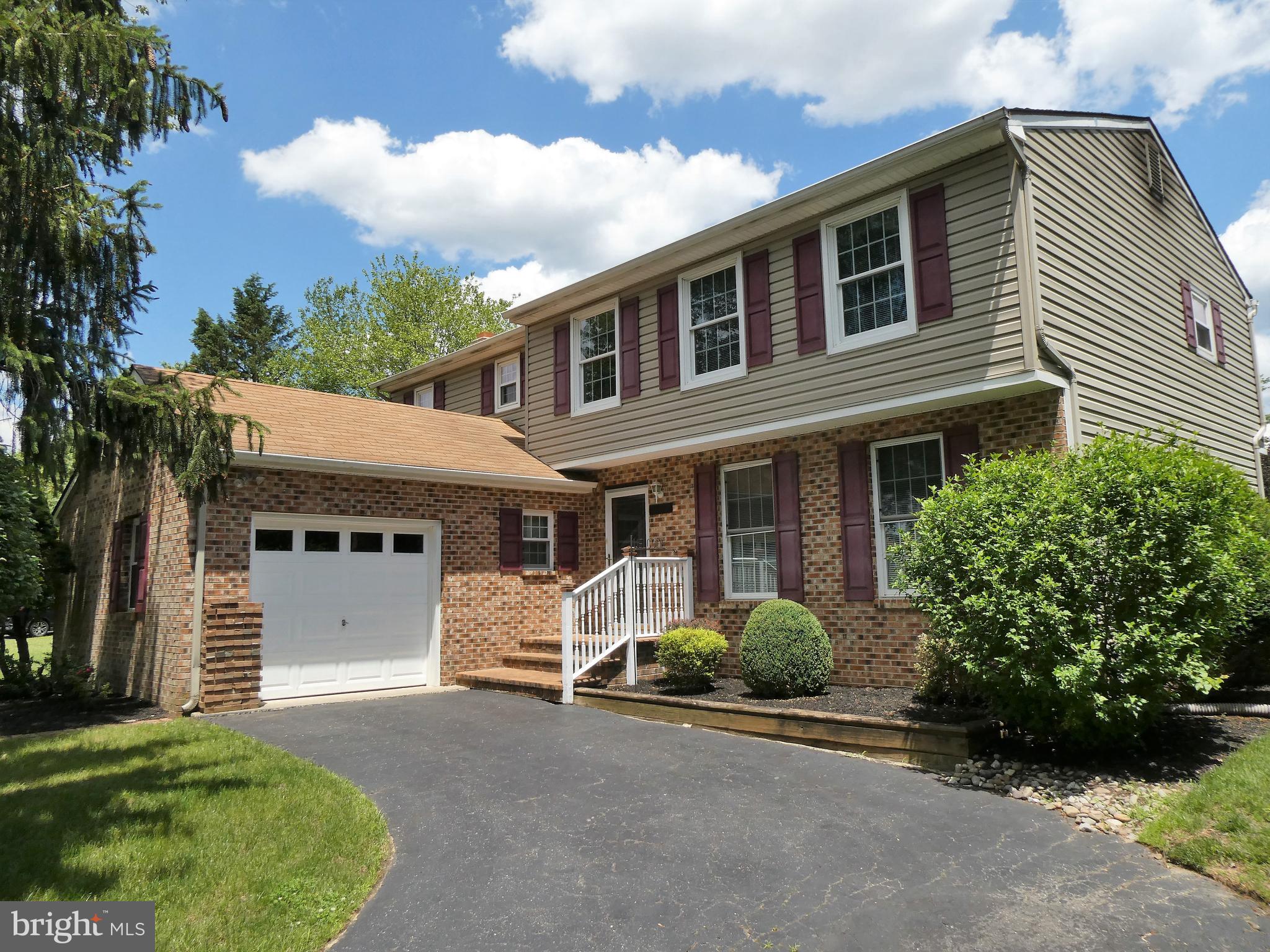 35 Dunham Loop Berlin, NJ 08009 - Photo 1 of 26 Front of home