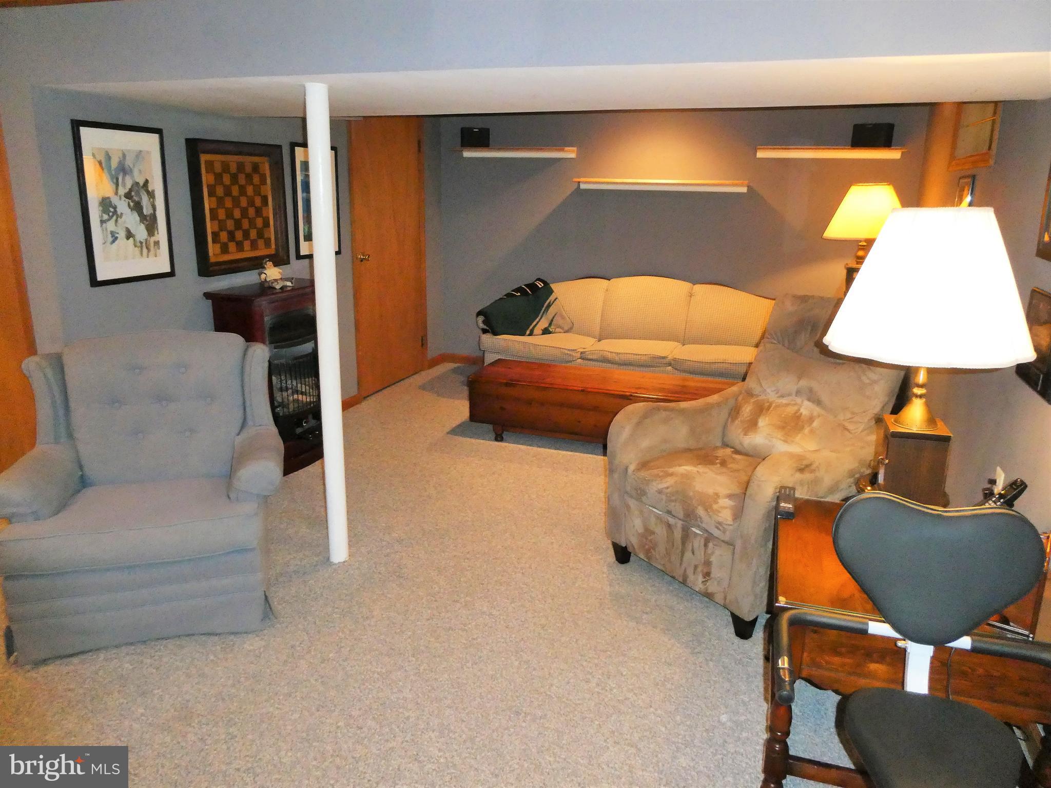 35 Dunham Loop Berlin, NJ 08009 - Photo 14 of 26 Family room