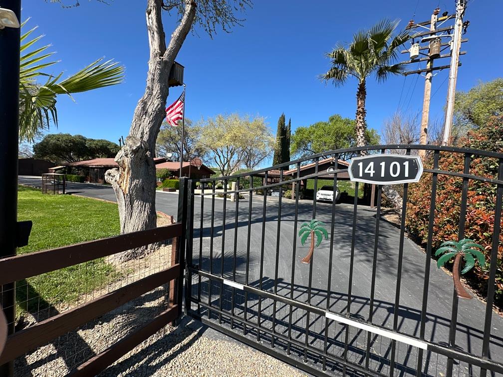 14101 Bethany Road Tracy, CA 95304 - Photo 13 of 68 a view of a street with sitting area