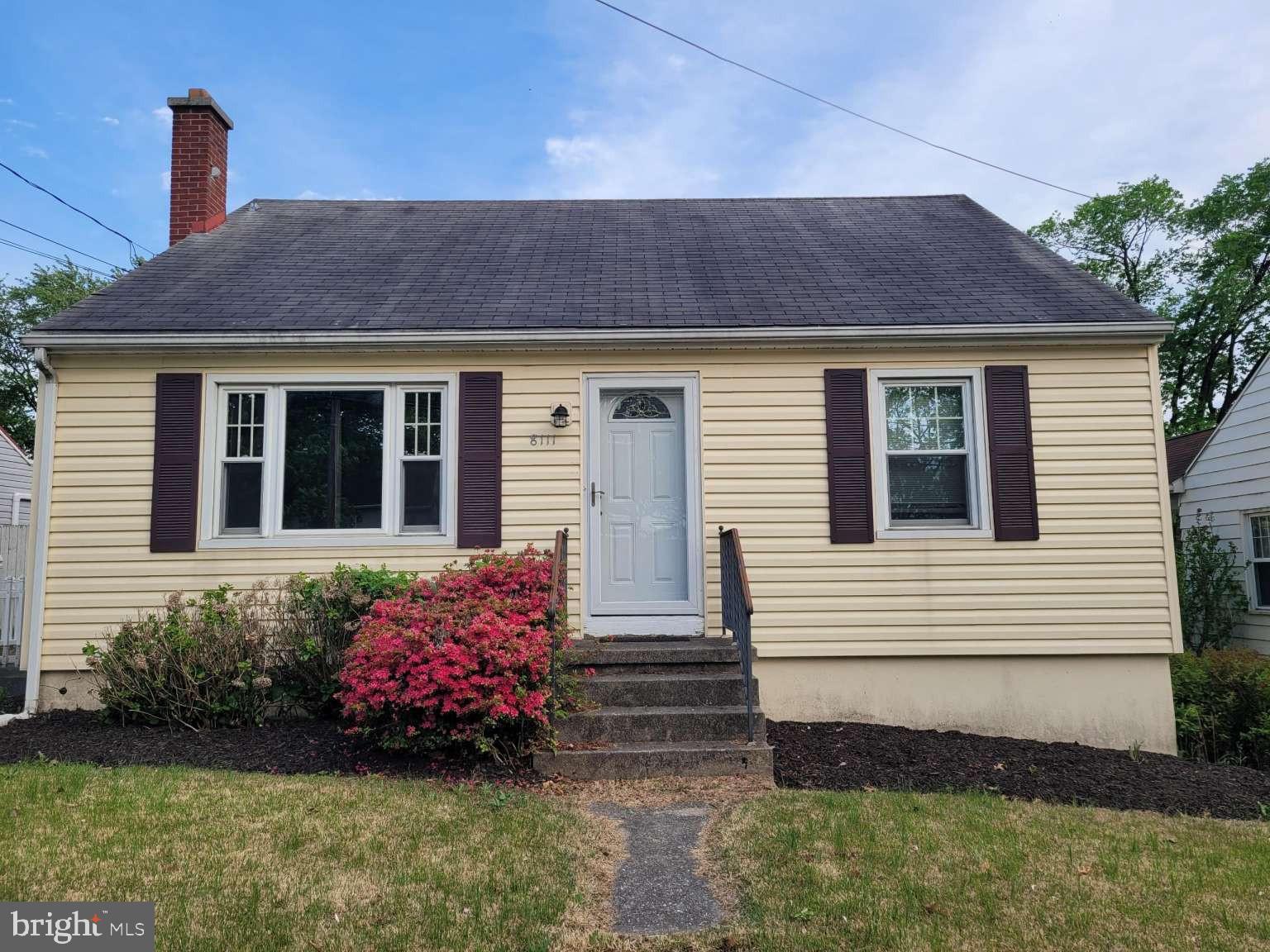 8111 Chambers Hill Road Harrisburg, PA 17111 - Photo 1 of 25 Gallery Image 1