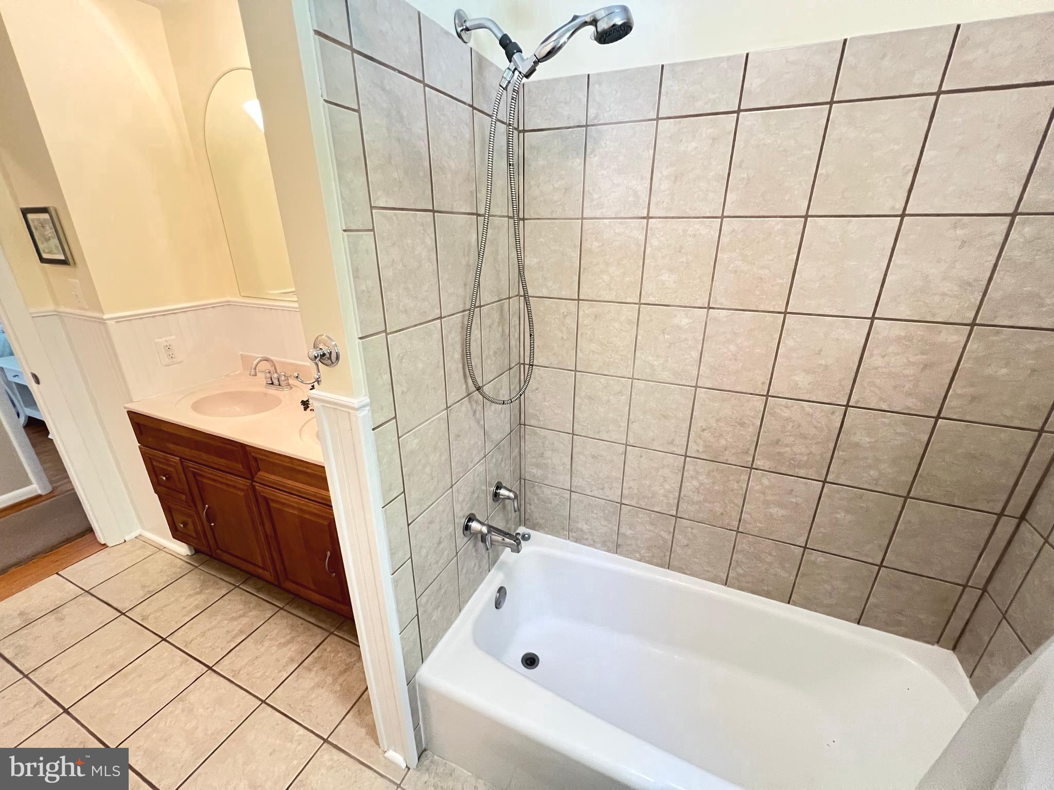 1027 Hart Road Baltimore, MD 21286 - Photo 35 of 94