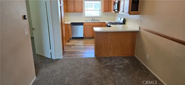 $2,850 | 26914 Rainbow Glen Drive, Unit 212, Canyon Country, CA 91351