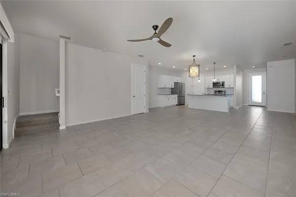 $3,300 | 13010 Pembroke Drive, Naples, FL 34105
