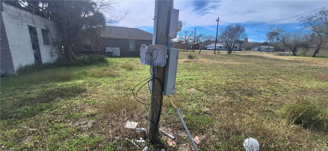 220 Palmetto Street Refugio, TX 78377 - Photo 6 of 36