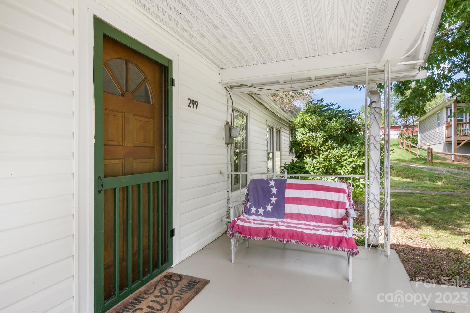 299 Morgan Road Candler, NC 28715 - Photo 5 of 28 Gallery Image 5