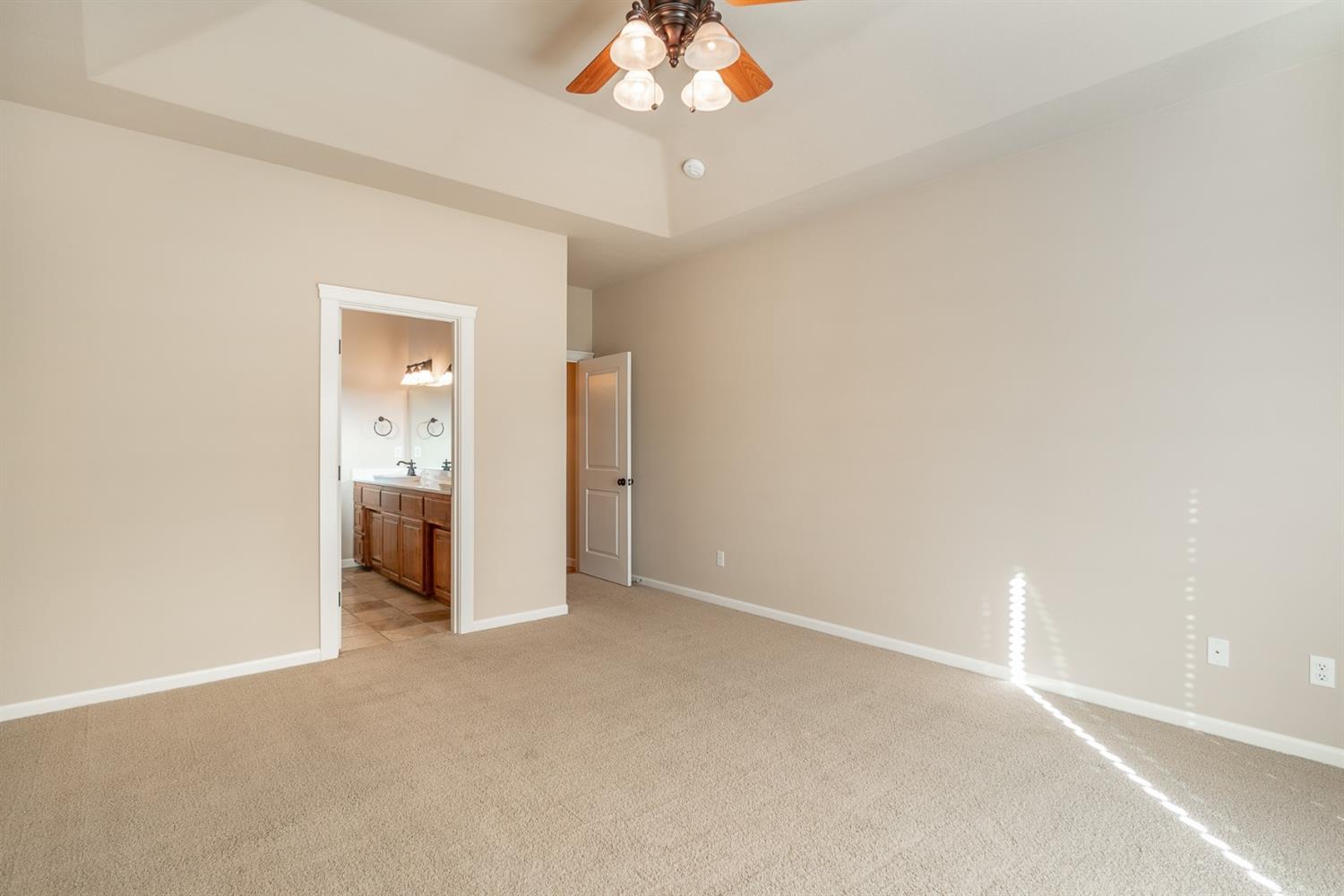 946 Pumpkin Ridge Eagle Point, OR 97524 - Photo 28 of 31 Additional Photo