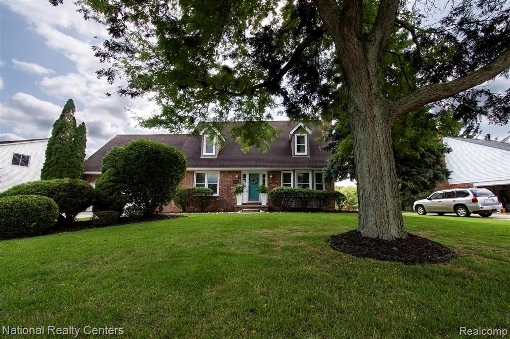 1963 North Fairview Lane Rochester Hills, MI 48306 - Photo 2 of 34