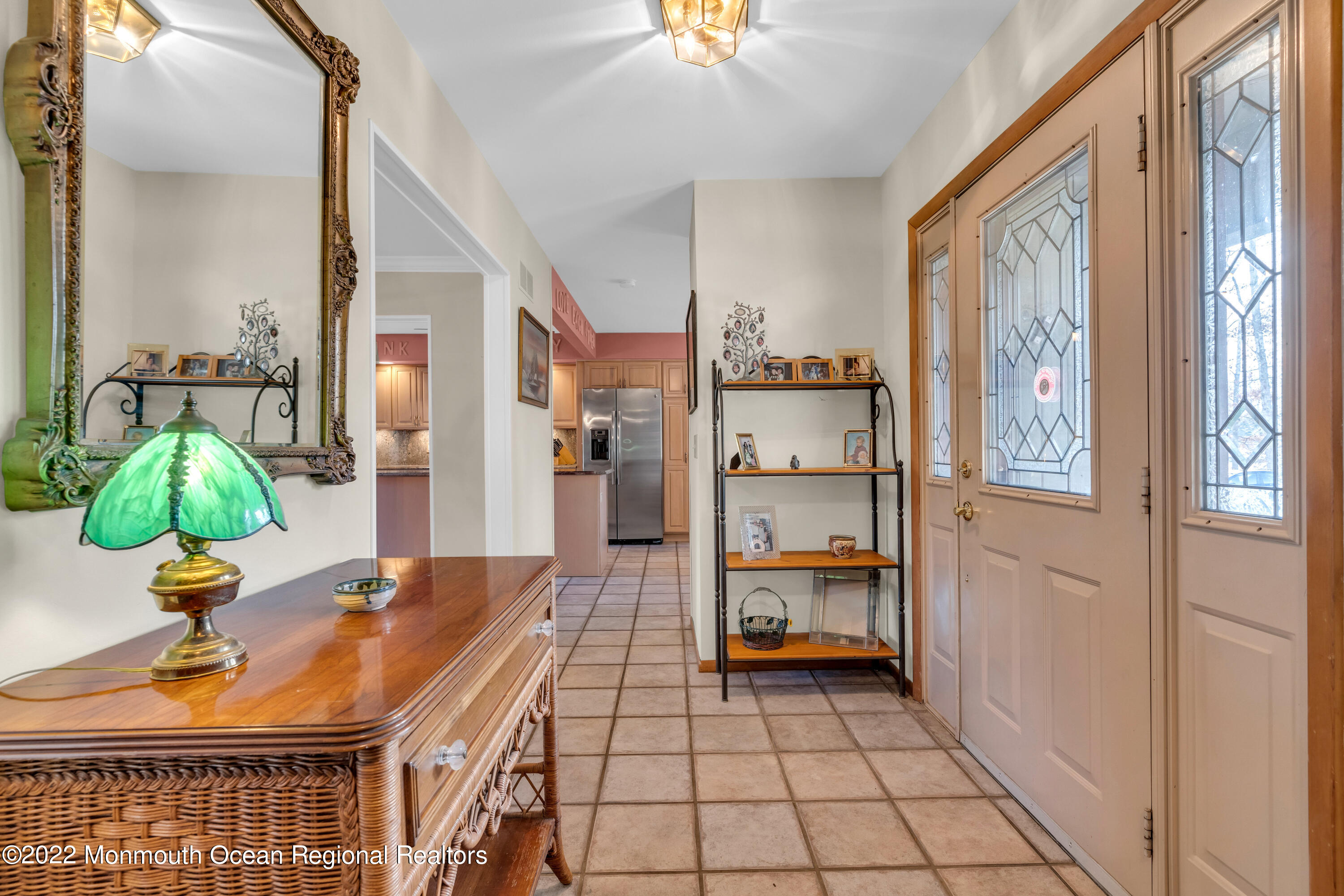 39 Johnson Lane Jackson, NJ 08527 - Photo 7 of 47 a living room with furniture and a potted plant