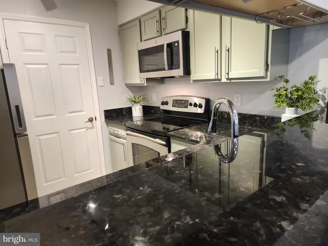 $2,000 | 1504 Lincoln Way, Unit 119, McLean, VA 22102