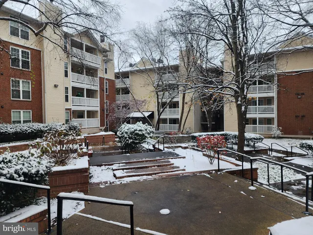 $2,000 | 1504 Lincoln Way, Unit 119, McLean, VA 22102