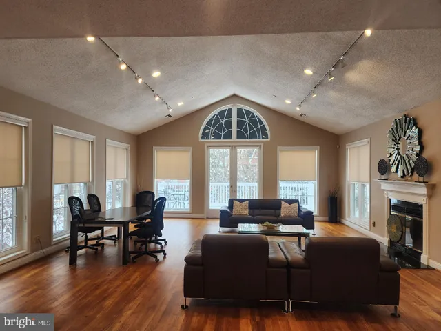 $2,000 | 1504 Lincoln Way, Unit 119, McLean, VA 22102