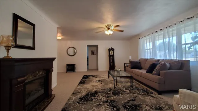 $187,500 | 102 West Center Street, Salem, MO 65560