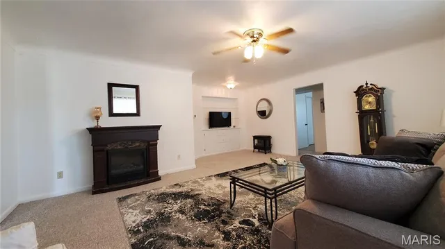 $187,500 | 102 West Center Street, Salem, MO 65560