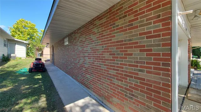 $187,500 | 102 West Center Street, Salem, MO 65560