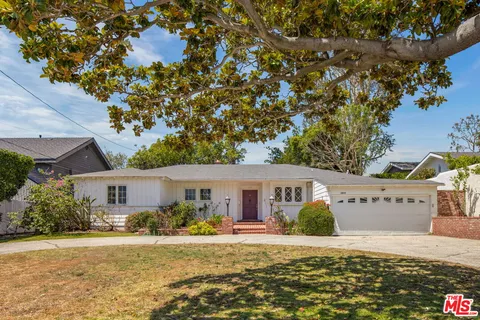 $3,850,000 | 1015 San Vicente Boulevard, Santa Monica, CA 90402