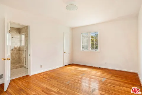 $3,850,000 | 1015 San Vicente Boulevard, Santa Monica, CA 90402