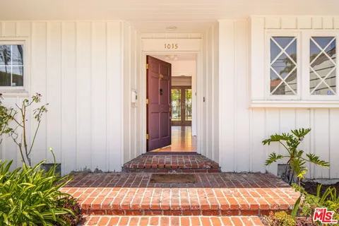 $3,850,000 | 1015 San Vicente Boulevard, Santa Monica, CA 90402