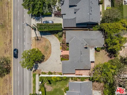 $3,850,000 | 1015 San Vicente Boulevard, Santa Monica, CA 90402