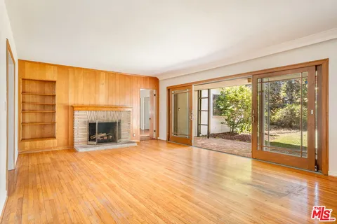$3,850,000 | 1015 San Vicente Boulevard, Santa Monica, CA 90402
