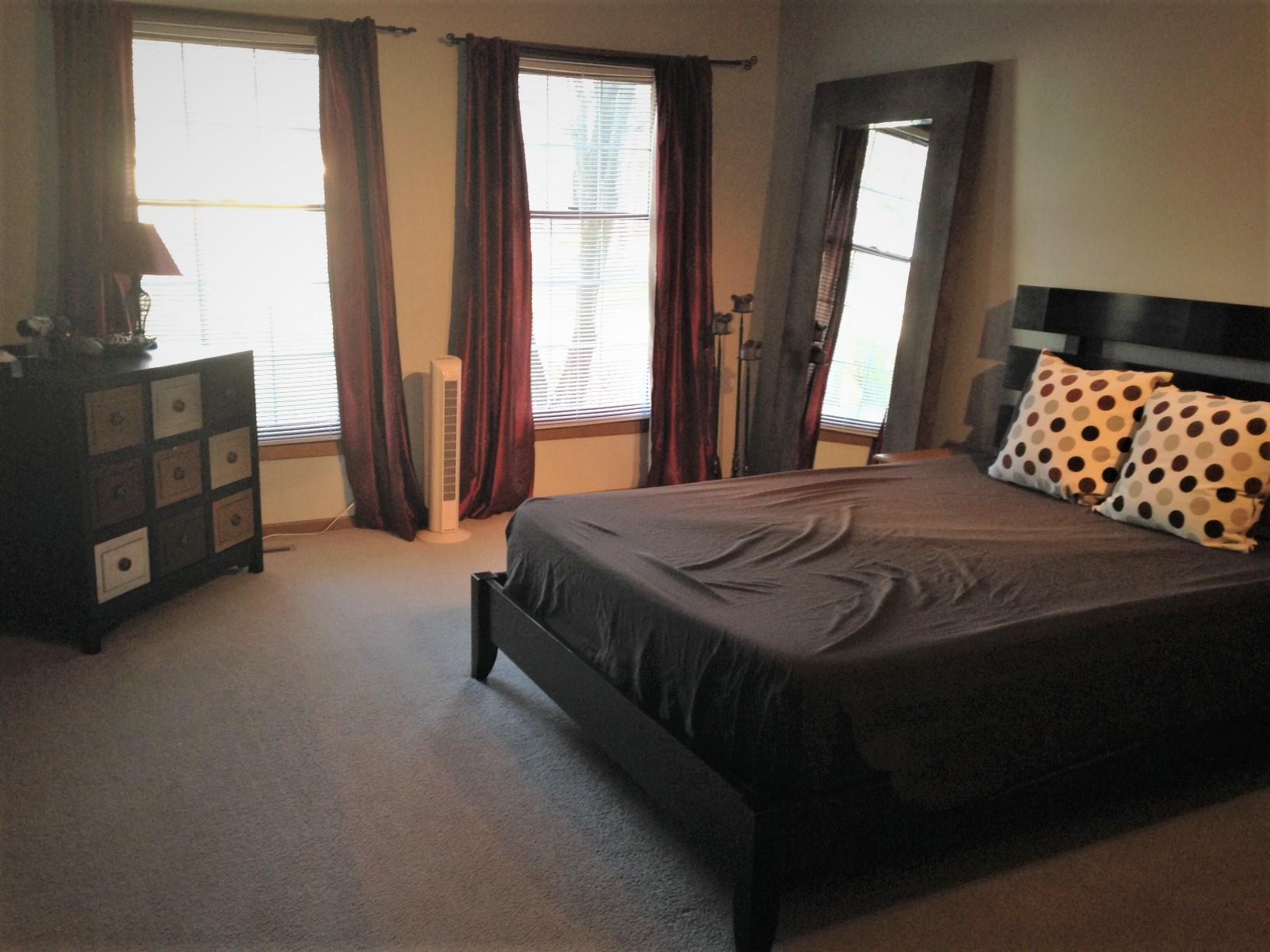 10906 Quebec Avenue South Bloomington, MN 55438 - Photo 5 of 8