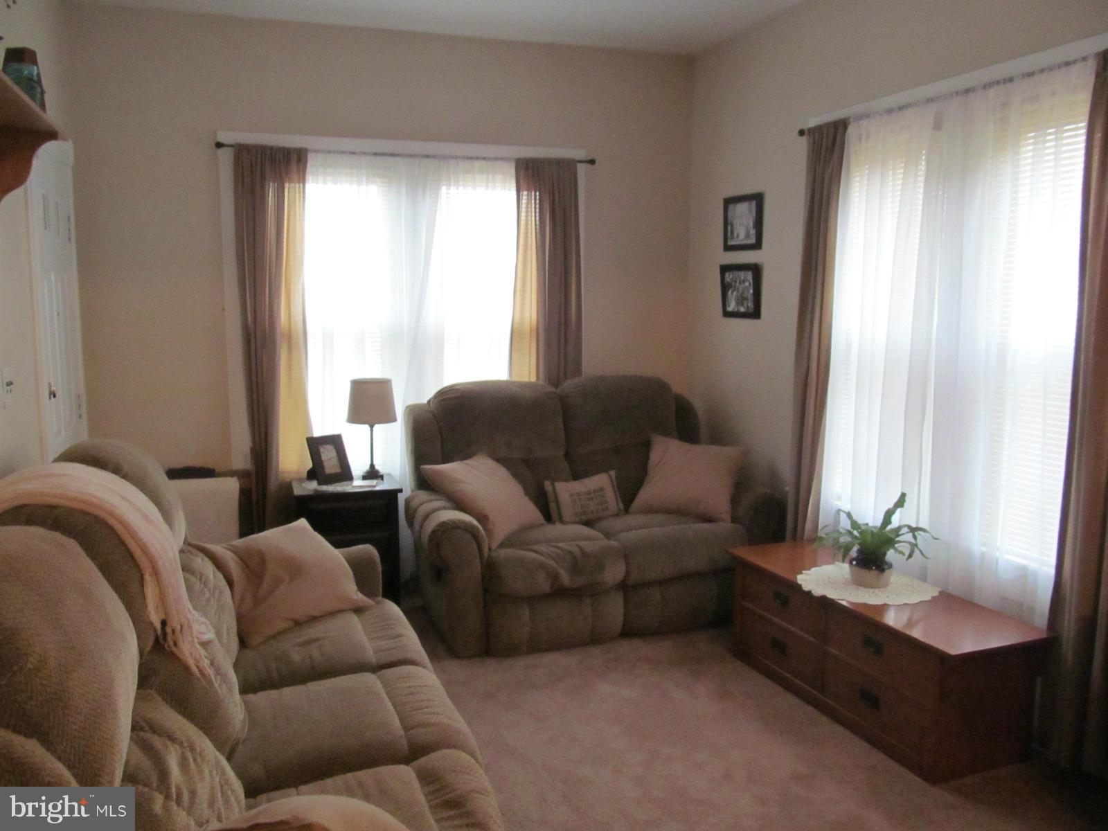 9699 Foy Road Denton, MD 21629 - Photo 3 of 20 Living Room