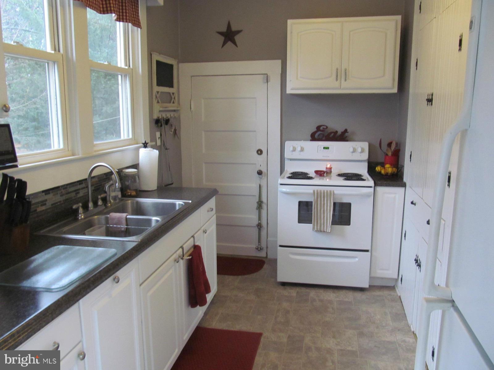 9699 Foy Road Denton, MD 21629 - Photo 5 of 20 Kitchen