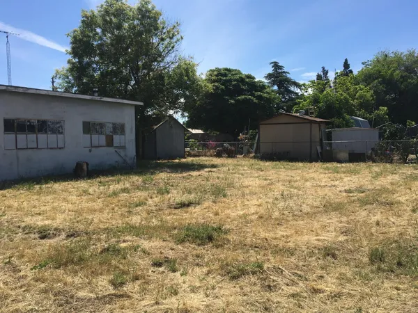 $559,000 | 515 Locust Avenue, Manteca, CA 95337