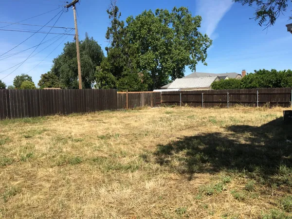 $559,000 | 515 Locust Avenue, Manteca, CA 95337