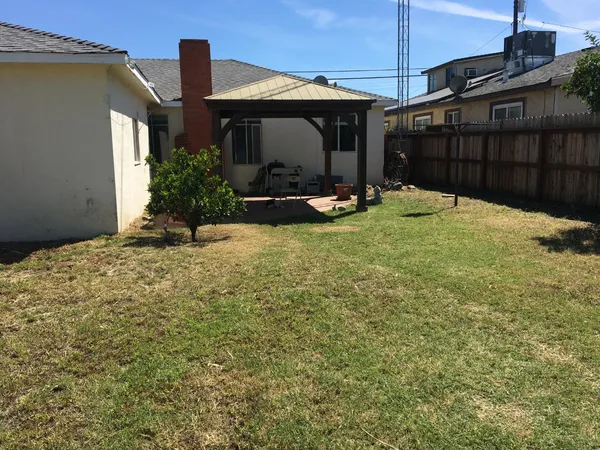 $559,000 | 515 Locust Avenue, Manteca, CA 95337