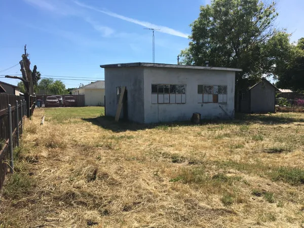 $559,000 | 515 Locust Avenue, Manteca, CA 95337