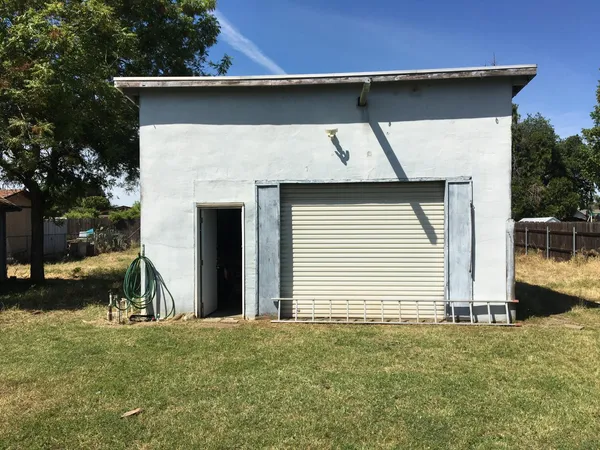 $559,000 | 515 Locust Avenue, Manteca, CA 95337