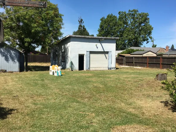 $559,000 | 515 Locust Avenue, Manteca, CA 95337