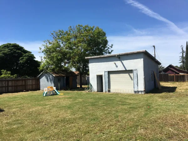 $559,000 | 515 Locust Avenue, Manteca, CA 95337